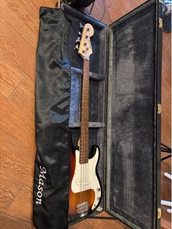 Bass guitar