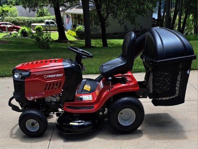 MAKE OFFER 2021 Troy-Bilt 42" Riding Lawn Mower w/Approx 10 Hrs Use New Bagger & Bumper