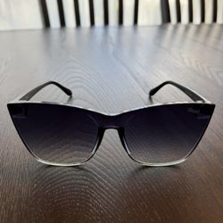 Quay Sunglasses Women’s 