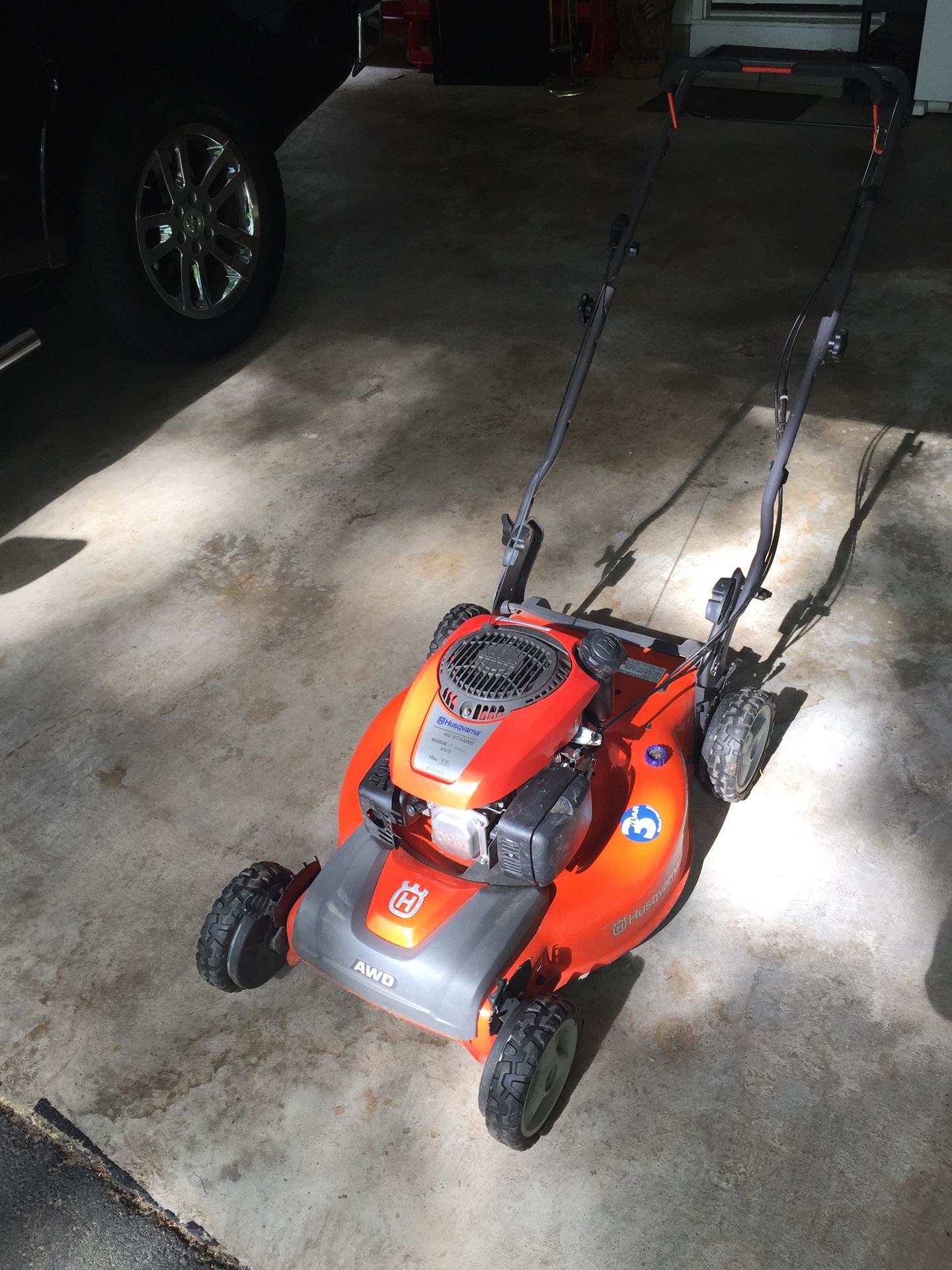 Husqvarna HU675AWD 22” Two-in-One Variable Speed Lawn Mower with Kohler Engine