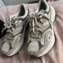 nikes running shoes