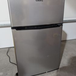 Galanz 3.1 Cu ft Mini Fridge with Freezer - Stainless