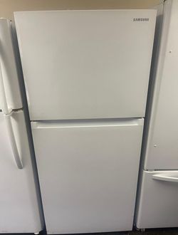 Samsung Top Mount White Refrigerator
