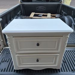 RoomGear Kids Nightstand (Priced for Quick Sale)