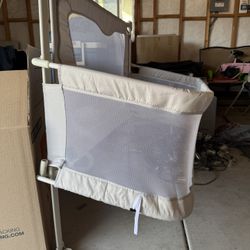 FREE Baby cosleep Crib