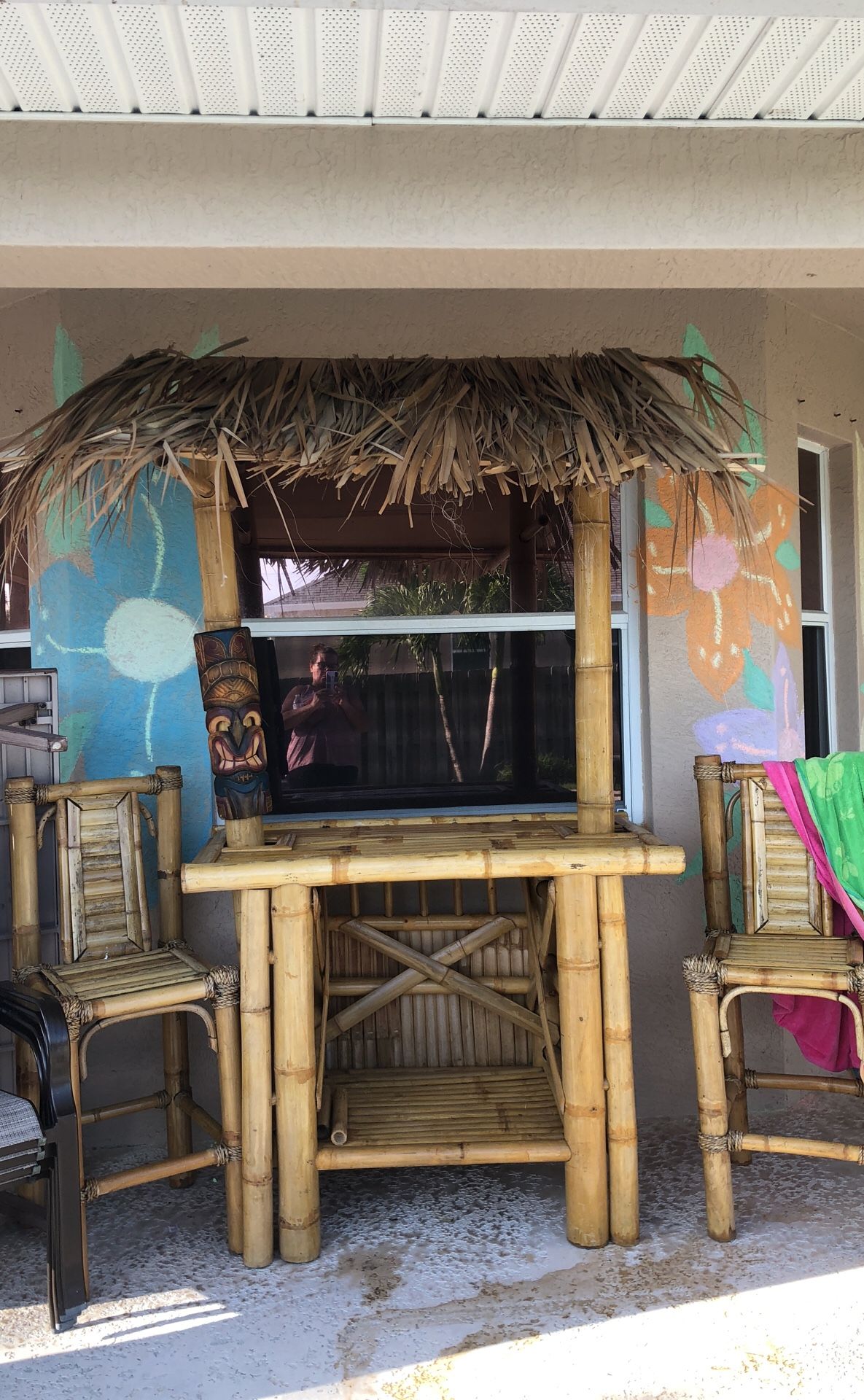 Tiki bar