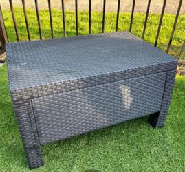Outdoor Ottoman