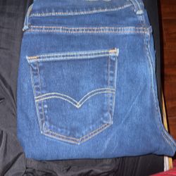 Levi’s Pants 