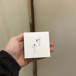 AirPods 4