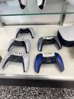 7 PS5 Controllers Available