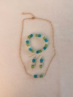 3 Piece set Necklace, bracelet and earrings