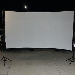 Projector And Projector Screen 