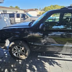 Chevrolet Avalanche 2004