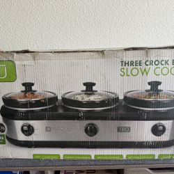 TRU Triple Buffet Server - Three 2.5 Quart Removable Crock Inserts