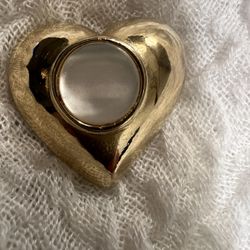 VTG 80’s Gold Tone Puffy Heart Brooch Mother of pearl insert