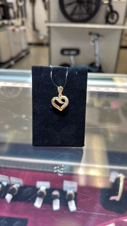 14k Heart Pendant ‼️ASK FOR DIANA‼️