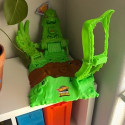 Hot Wheels Monster Truck Jump