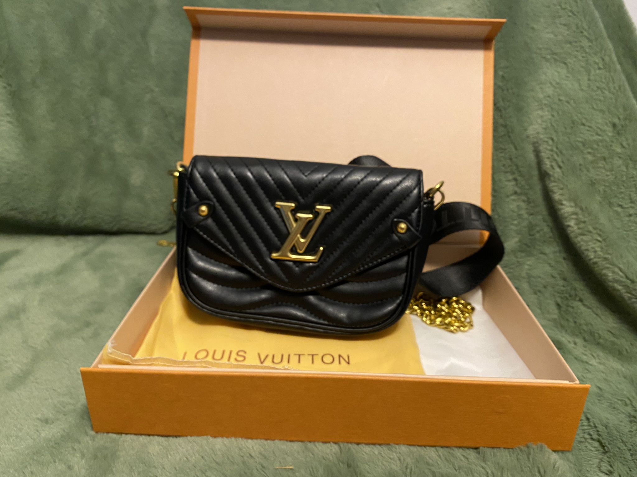 LV diaper Bag for Sale in New Prt Rchy, FL - OfferUp