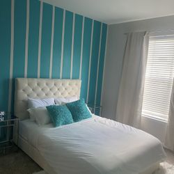 Queen Size Bed With Mattress 