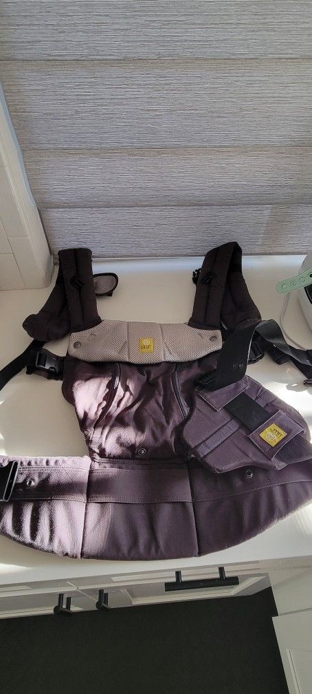Lille Baby Carrier Free