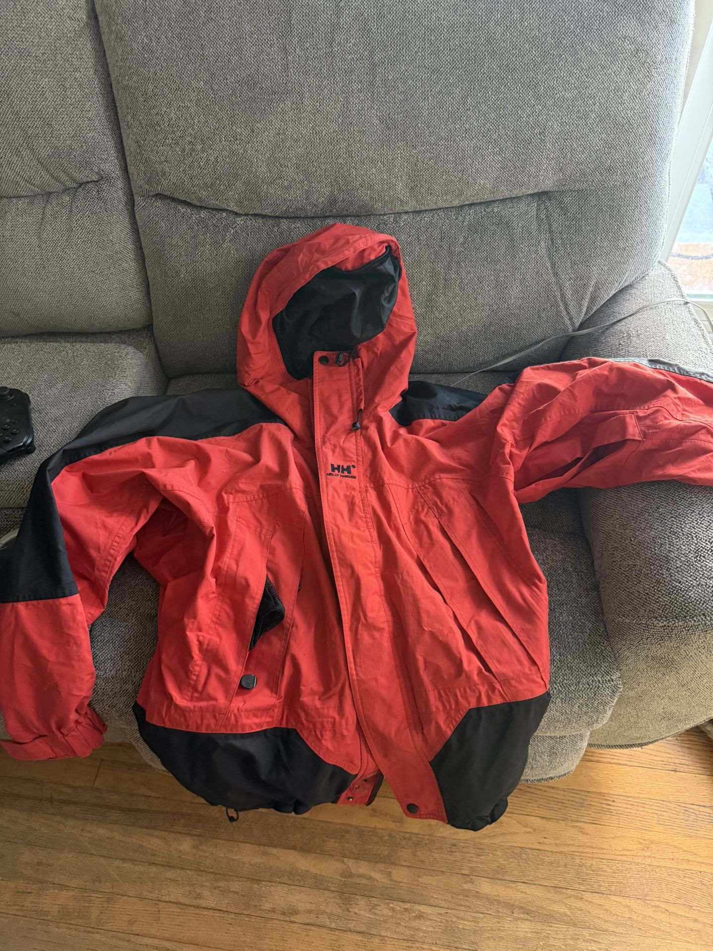 Helly Hansen Waterproof Ski Jacket Men’s Medium