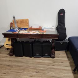 Solid Desk
