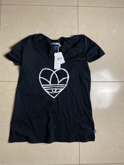 Adidas heart shirt size large
