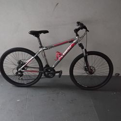 BICYCLE TREK 21 SPEED BRAND NEW 
