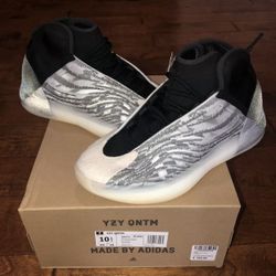 Adidas Yeezy Quantum QNTM