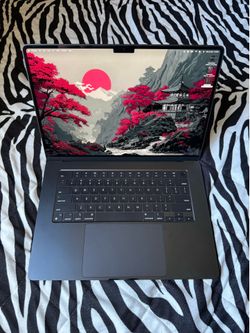 MacBook Air 15 M2 1TB 16gb RAM