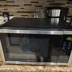 Magic Chef 0.9 CU FT Countertop Microwave Stainless Steel 