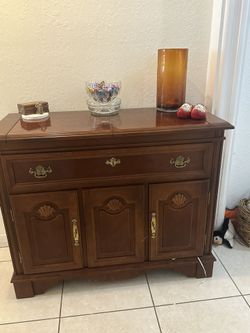 Bonito Mueble ! Todo Madera