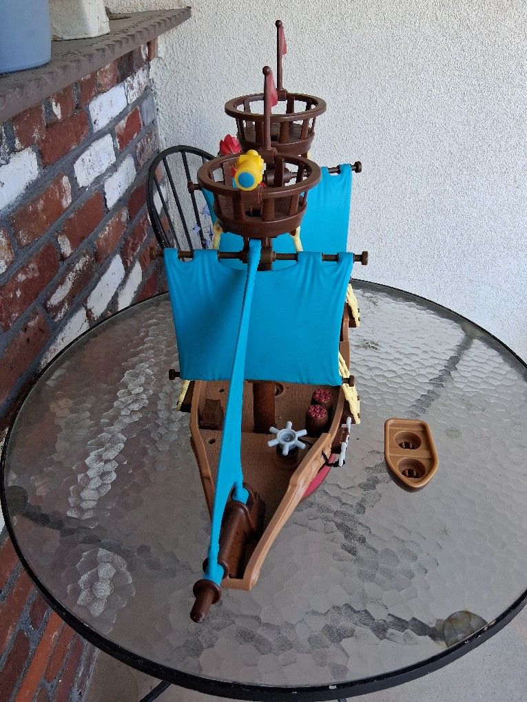 Lakeshore Pirate Ship Toy
