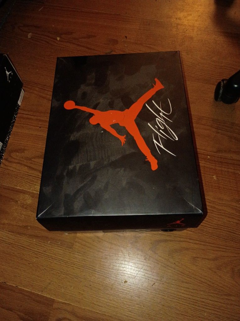 Air Jordan 4 Retro