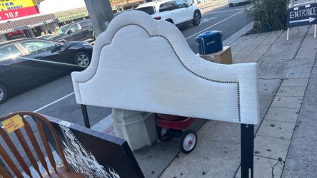 King size modern head board upholstered