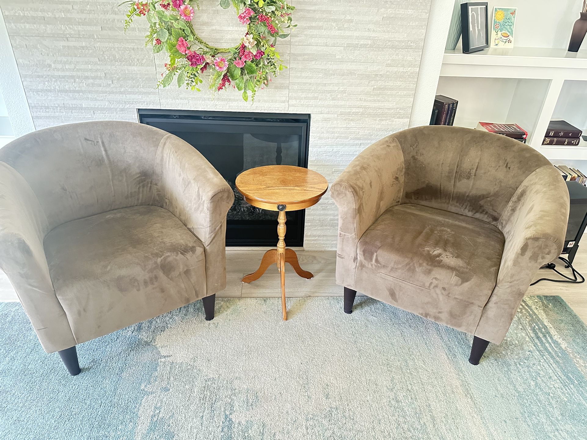 Chairs/ Table