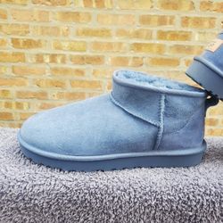 UGG Classic Ultra Mini Boots Women US Size 9 Desert Blue Color Worn Twice 