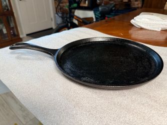 Lodge 10.5” Cast Iron Griddle Pan