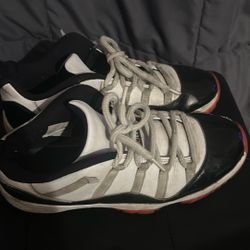 Jordan 11 Retro Low