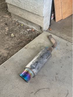 Car muffler