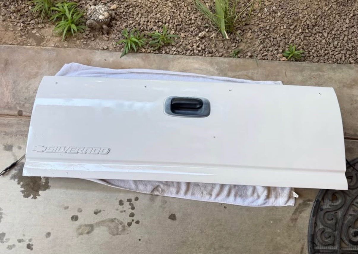 99-07 Silverado tailgate