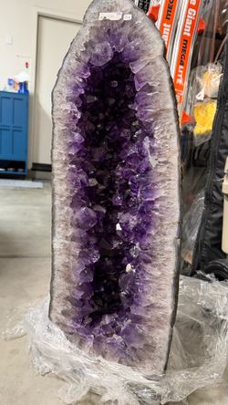 Massive 28” Amethyst Geode Cathedral Crystal 47.8KG (105lb) – Huge Stones, Deep Purple