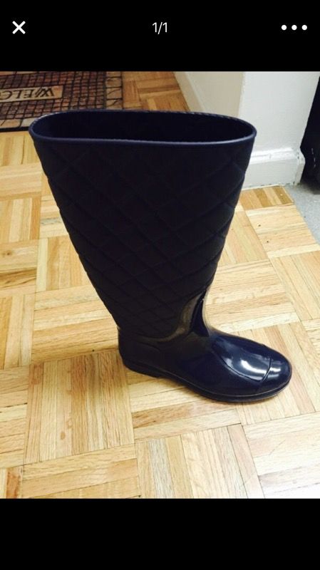 New Rampage Rain boots size 8