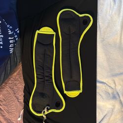 Reeboks Wrists Weights With Velcro Fasteners 