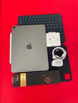 Apple IPad Air 11 (M3 chip / 2025 Model) 128GB  with pen, keyboard case & Accessories