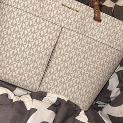 Michael Kors Tote
