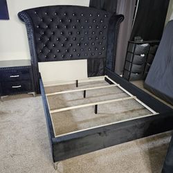 Brand New 4 PCS Bedroom Set $1049 ( Queen Bed, 1 Night, Dresser & Mirror)