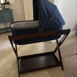 Uppababy Bassinet and Matching Bassinet Stand