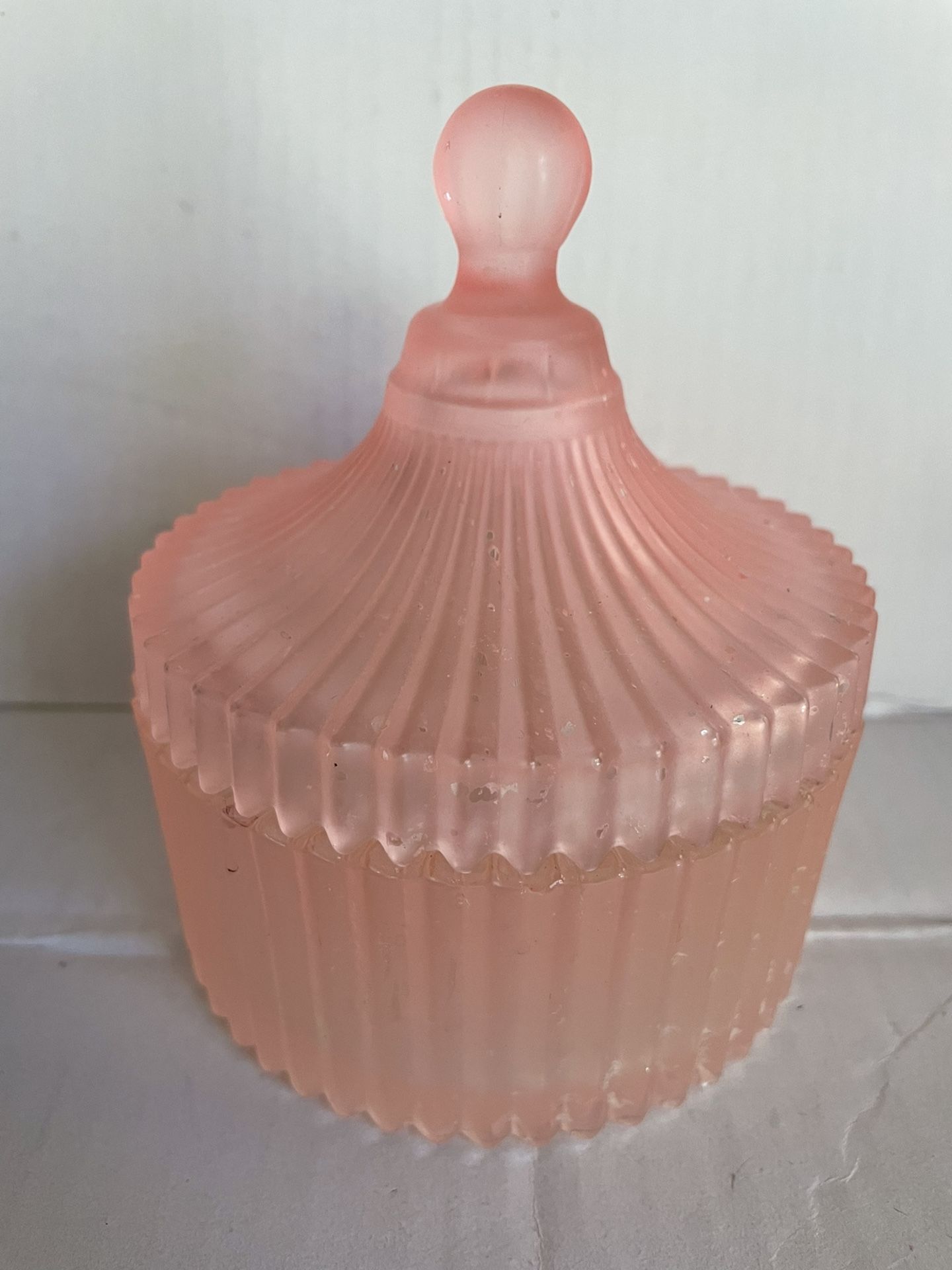 Vintage Depression Glass Trinket Box In Beautiful Peach