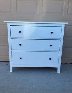 White 3 Drawers